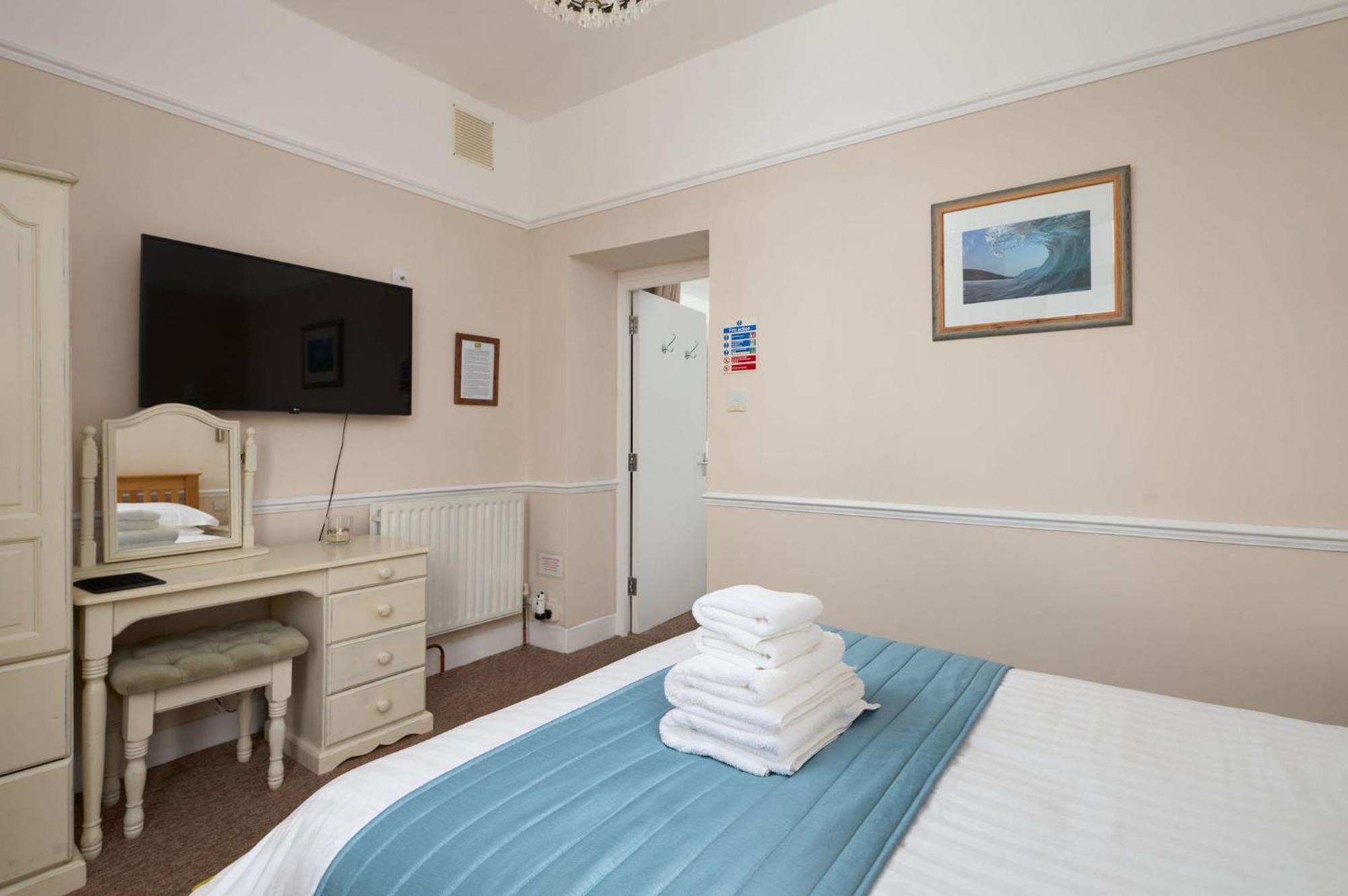 Hotel Epchris House à Ilfracombe Extérieur photo