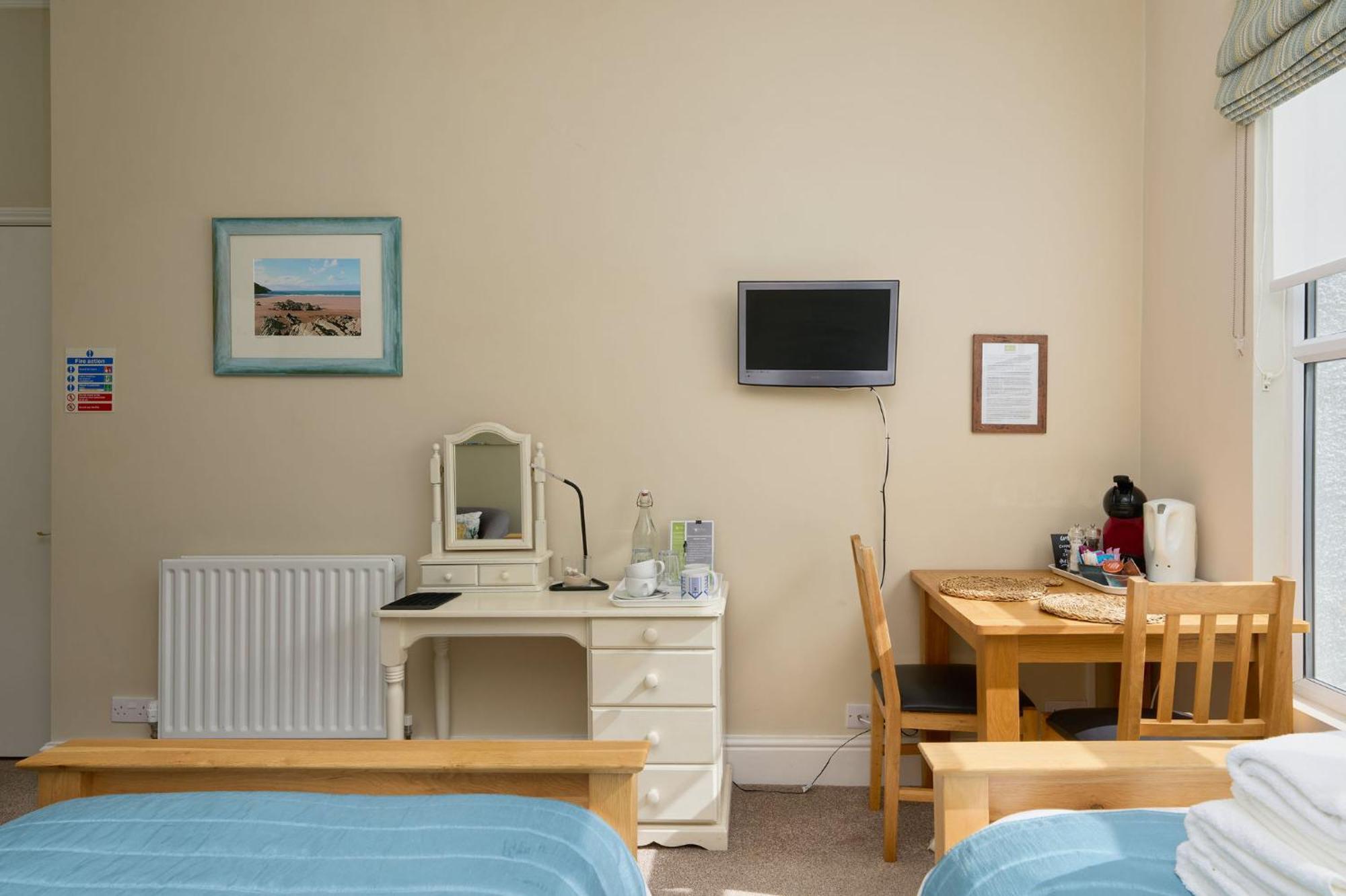 Hotel Epchris House à Ilfracombe Extérieur photo
